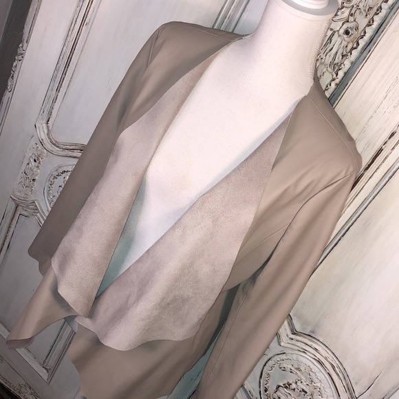 Joan Vass New York Lovely Taupe Faux Leather Waterfall Front Jacket Size Small - Picture 3 of 12